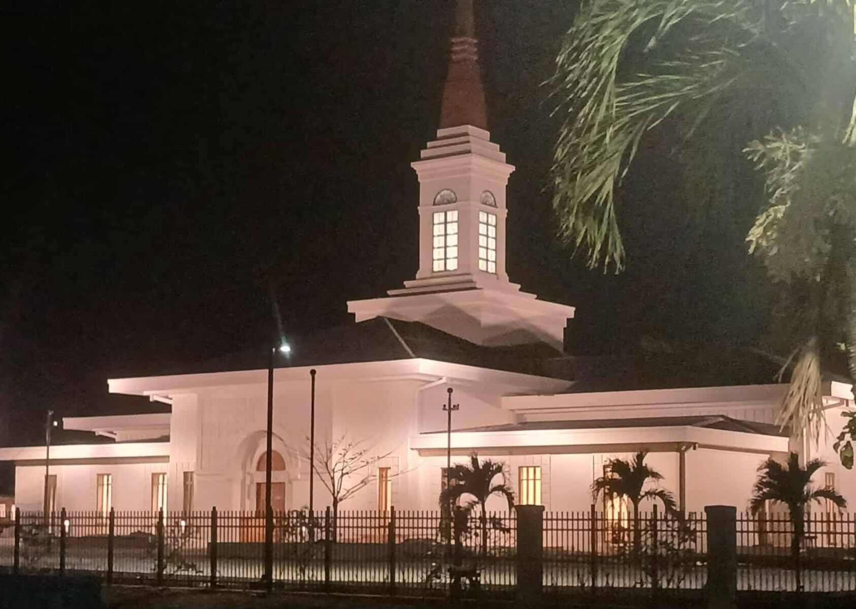 Proceso de fabricación de componentes de GFRC para el Templo de Pago Pago en planta MXUD Querétaro