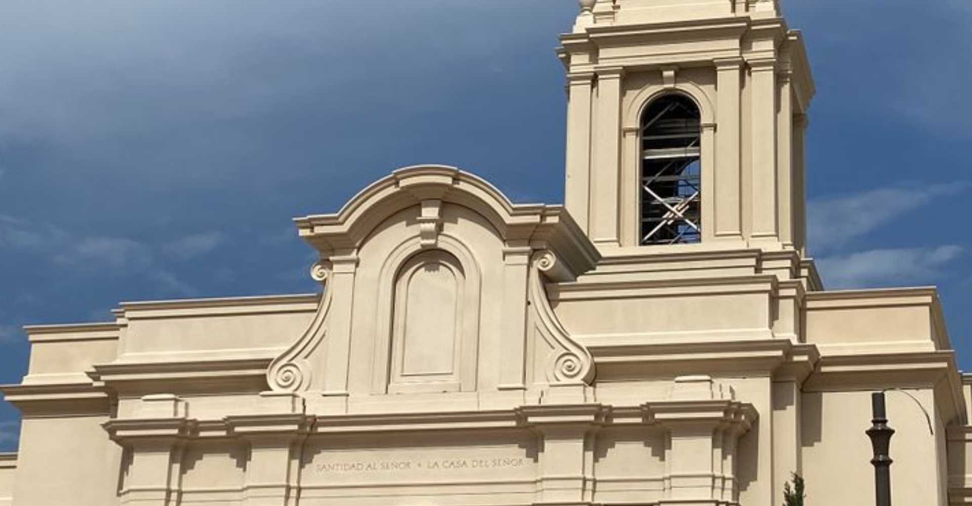 Detalle interior de elementos de GFRC en el Templo de San Luis Potosí fabricados por MXUD